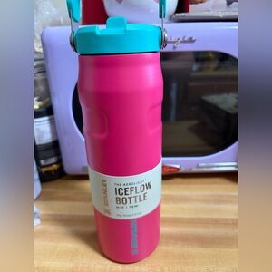 Stanley IceFlow Bottle in Pink with Teal Lid